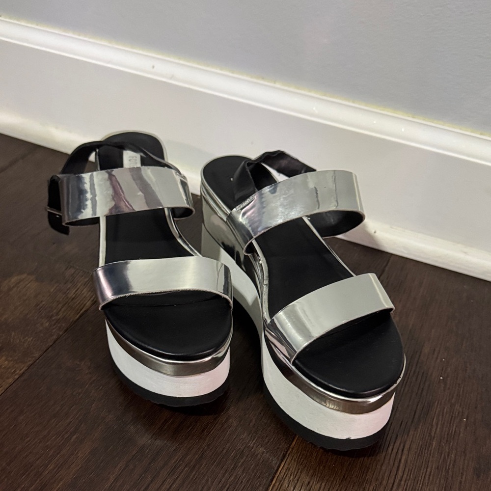 Forever 21 Metallic Silver Platform Sandals